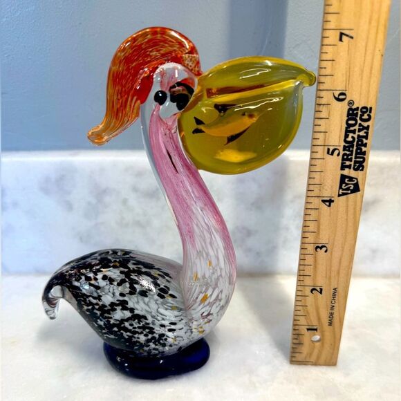 Italian Murano Style Blown Glass Pelican Paperweight With Fish In Bill - Picture 8 of 14